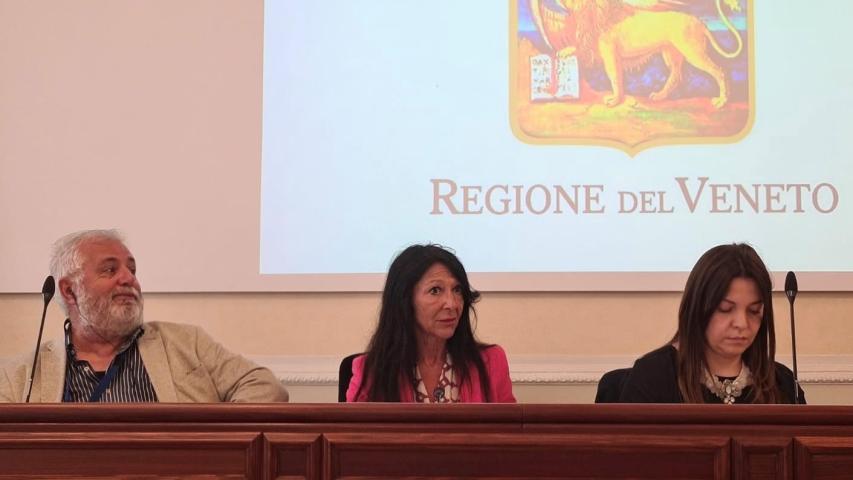 Da sinistra a destra:, Giorgio Fregonese (presidente Vegal), Laura Comelli (Autorità di Gestione), Rita Bertocco (Regione del Veneto)