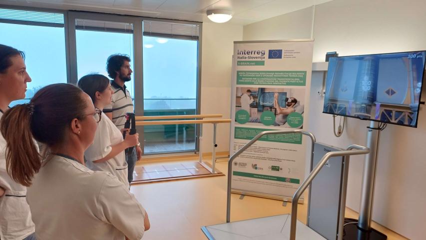 Formazione del personale per la installazione delle stanze attive nell'Ospedale Generale di Izola