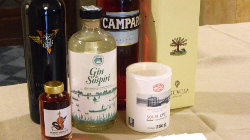 Gli ingredienti per il cocktail "Tartini sbagliato"