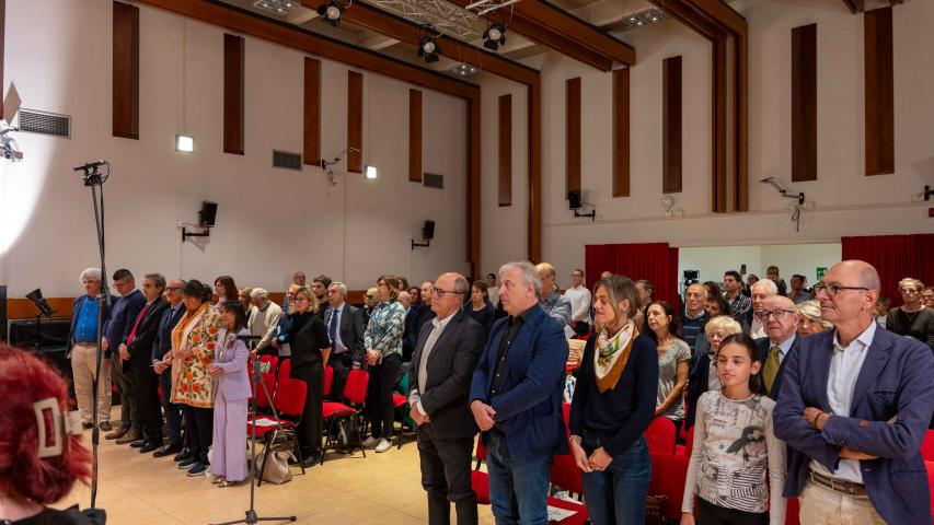 In apertura la Tartini Cross Border Youth Orchestra ha intonato l'inno europeo