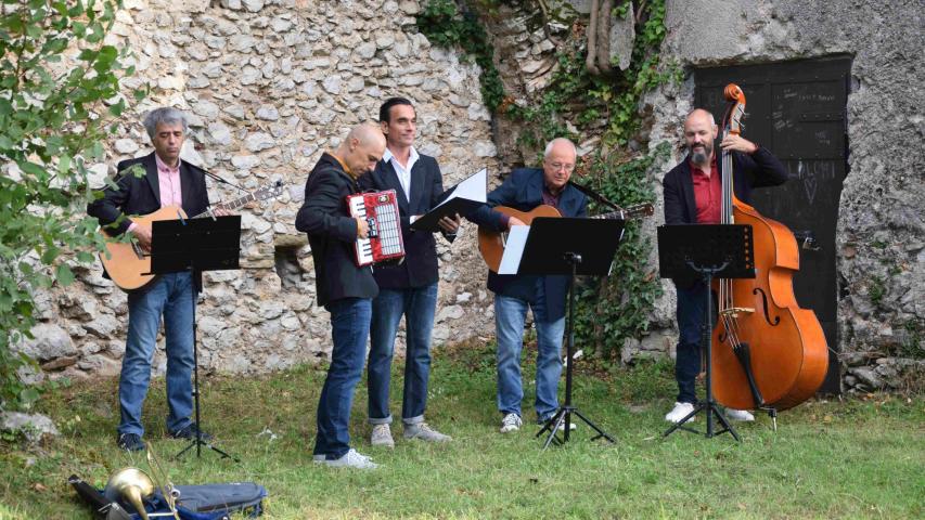 Laboratorio e musicale e interpretativo La carica di Vilhar! al castello di Kalec