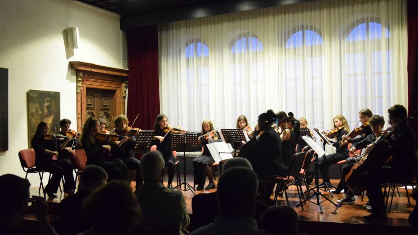 The orchestra performance