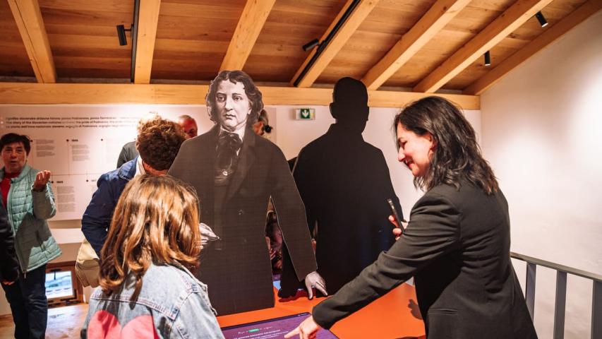 Otvoritev Hiše Zdravljica v Podnanosu