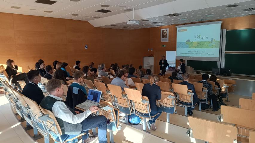 Presentazione dei servizi ecosistemici legati all'acqua alla conferenza ECOSERV a Poznań, in Polonia - 18.9.2025