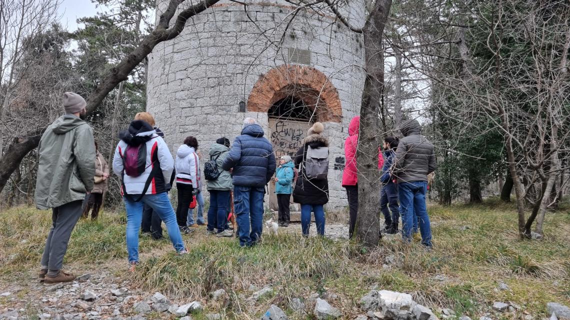 A Santa Croce sul ciglione carsico